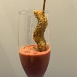 Gefrituurde haring met rode bietenmayonaise