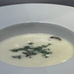 Romige venkelsoep met kastanjechampignons